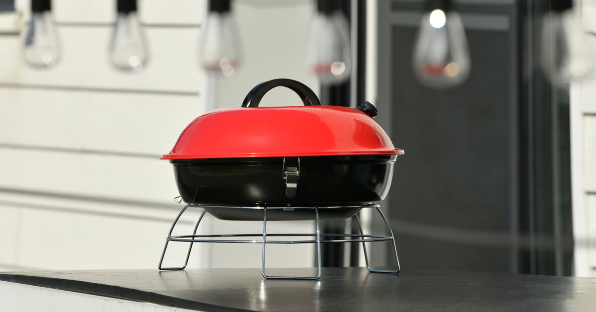 Heavy grease around kitchen grilling area
